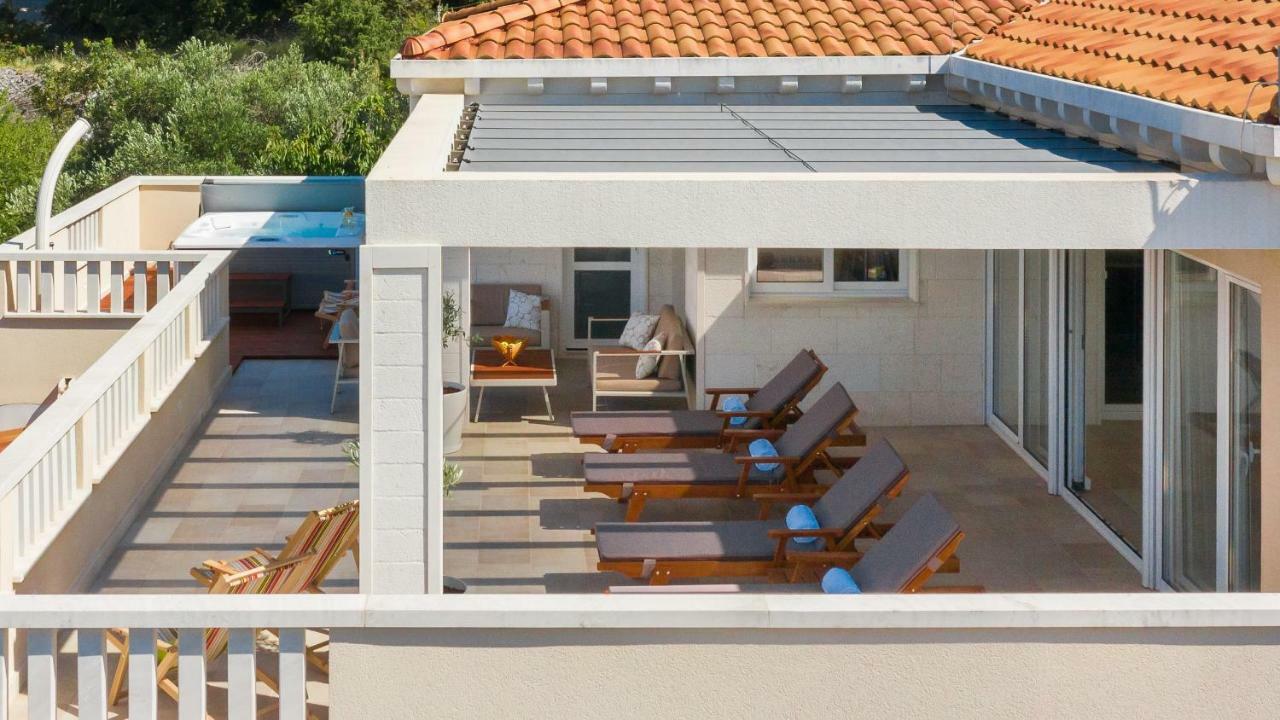 Secret Escape Penthouse Lägenhet Slatine Exteriör bild